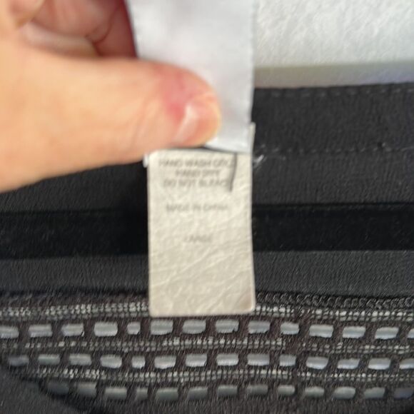 Swell designs button from 3/4 sleeve gauze button front top - Picture 3 of 5